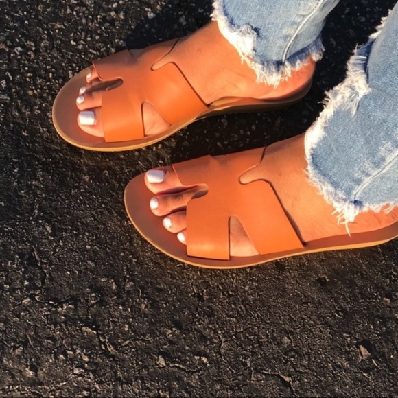 NWT! Vegan Leather/Ultra Padded H-Style Flat Slide - Picture 6 of 8